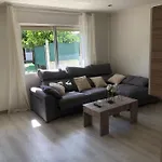 Lägenhet Vivienda Amplia Y Luminosa A Escasos Metros De La Playa De Cangas.