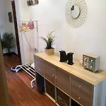 Lägenhet Vivienda Amplia Y Luminosa A Escasos Metros De La Playa De Cangas. *