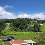 Vivienda Amplia Y Luminosa A Escasos Metros De La Playa De Cangas.