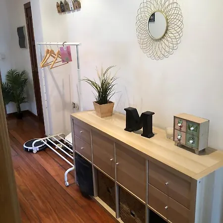 Apartmán Vivienda Amplia Y Luminosa A Escasos Metros De La Playa De Cangas. *